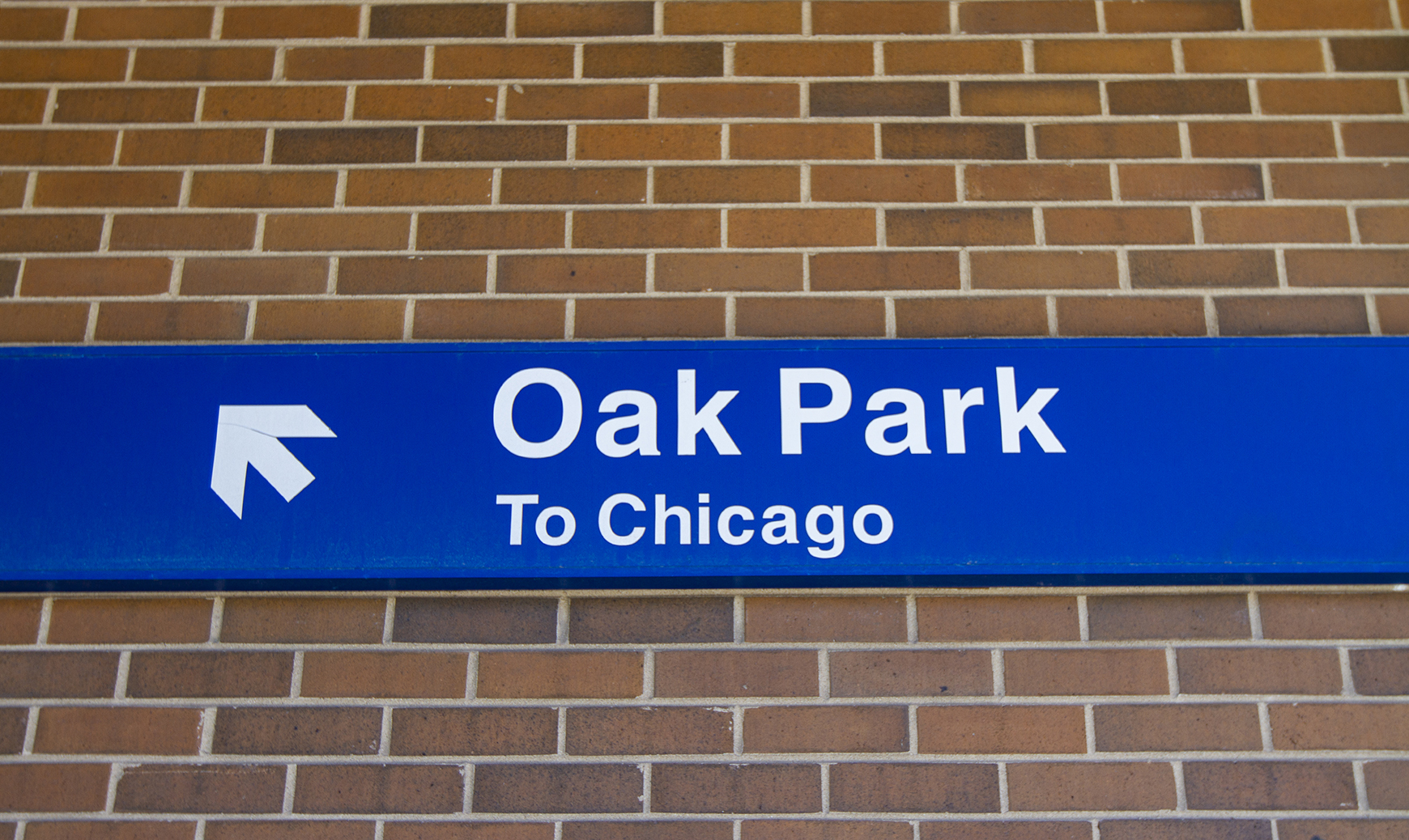 (1740x1038) Oak_Park_to_Chicago_Sign.jpg